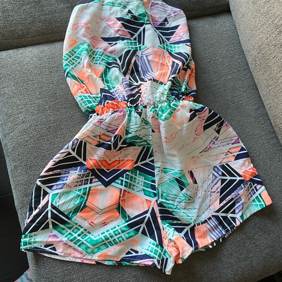 Cute short set like new. Romper. - Picture 3 of 5